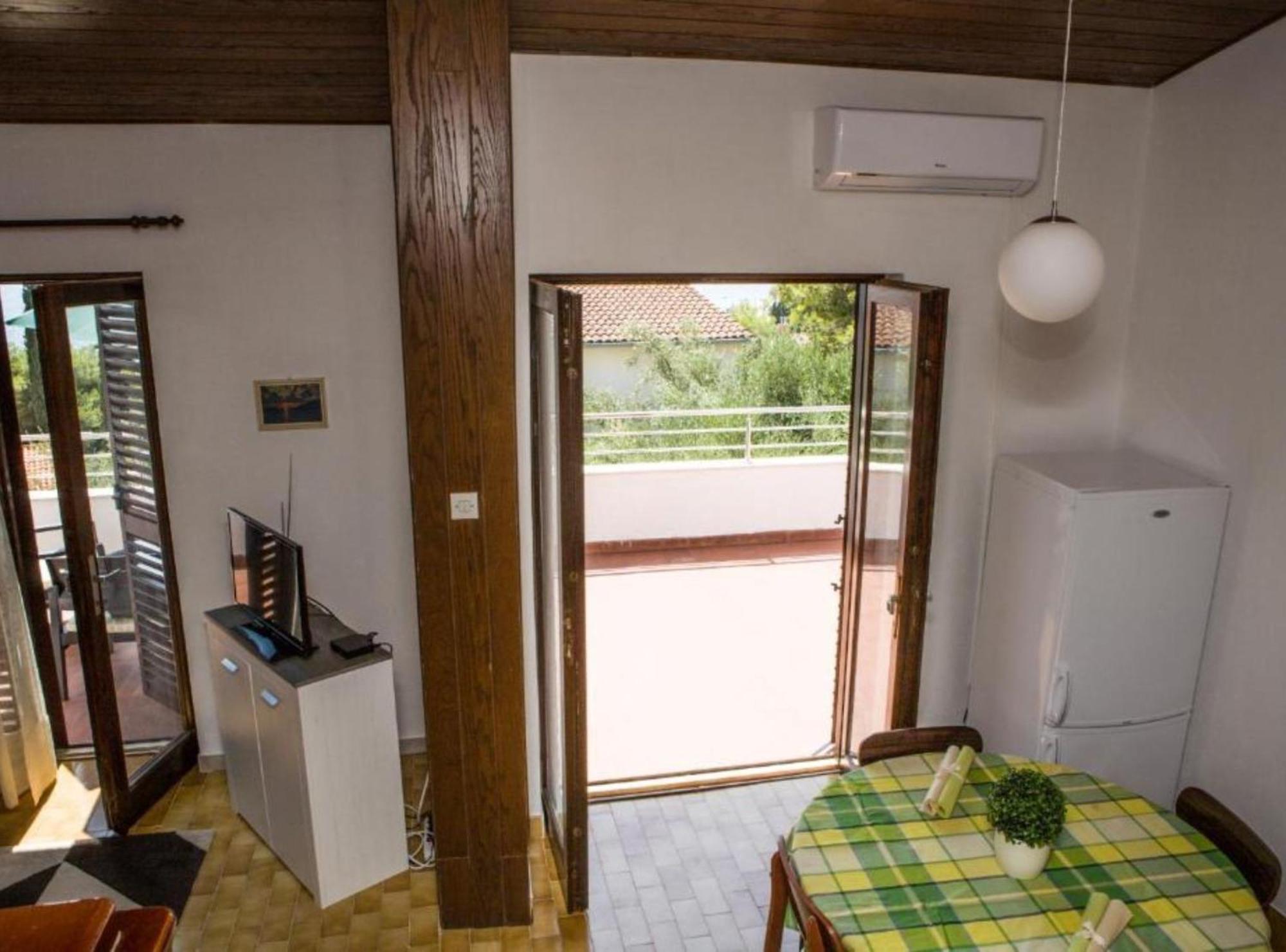 Apartment Darmy Трогир Екстериор снимка